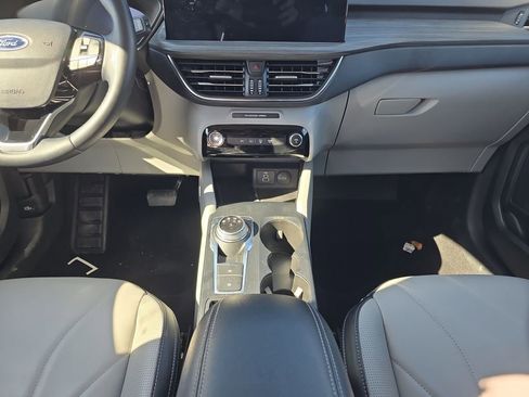 Used 2025 Ford Escape Platinum w/ Premium Technology Package image 12