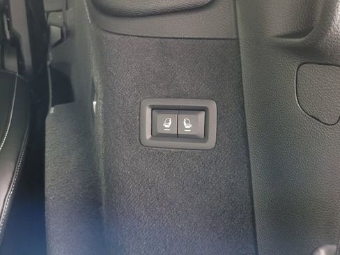 New 2025 Jeep Grand Cherokee L Overland w/ Luxury Tech Group IV image 32