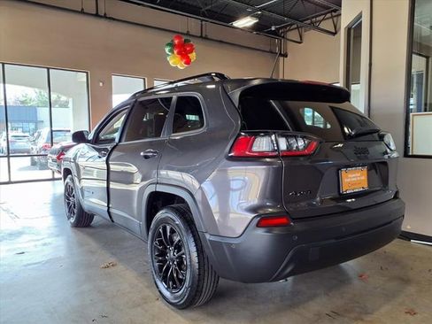 Used 2023 Jeep Cherokee Altitude Lux image 6
