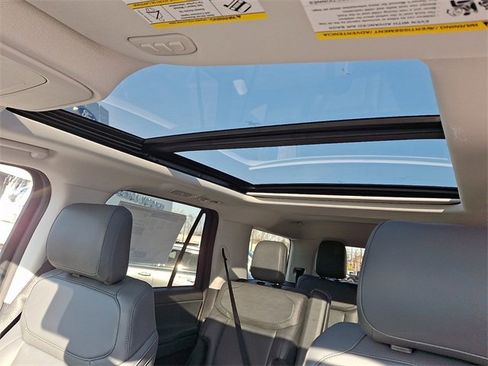 New 2025 Ford Expedition Active image 10