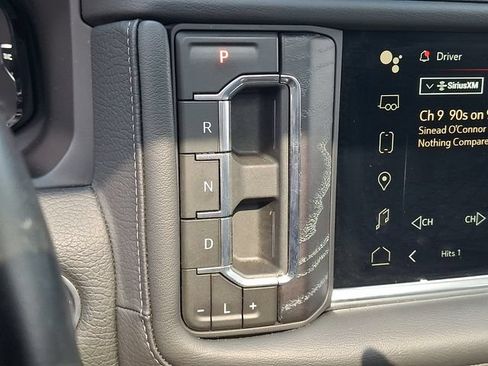 Used 2024 GMC Yukon Denali AWD/4WD image 15
