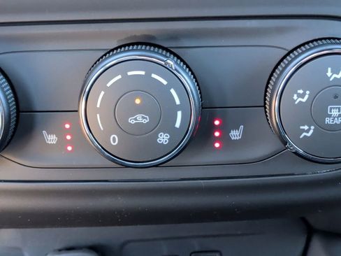 New 2026 Chevrolet Trax RS w/ Sunroof Package image 24