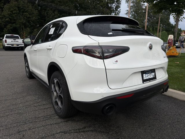 New 2026 Alfa Romeo Stelvio Sprint w/ Convenience Package AWD/4WD image 6