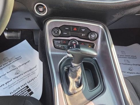 Used 2018 Dodge Challenger SXT RWD image 19
