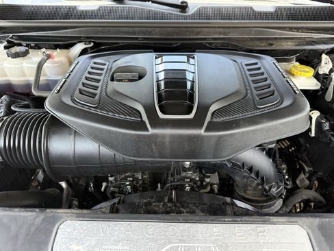 Used 2024 Jeep Grand Wagoneer L 4WD image 33