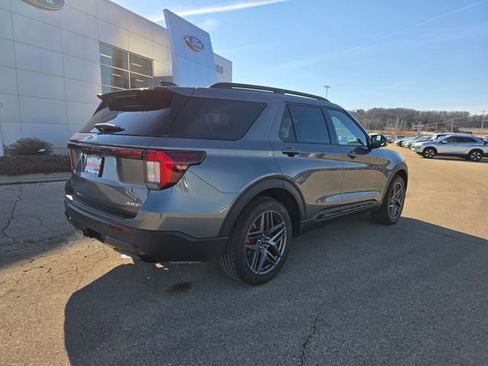 New 2026 Ford Explorer ST-Line w/ ST-Line Street Pack image 34