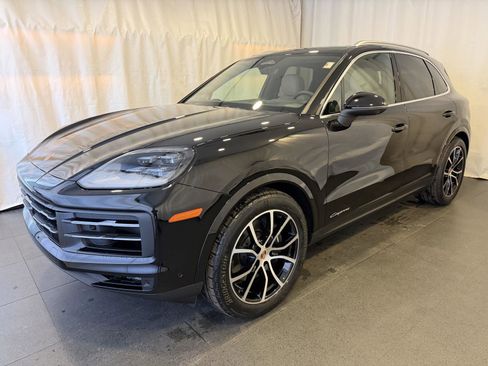New 2026 Porsche Cayenne image 1
