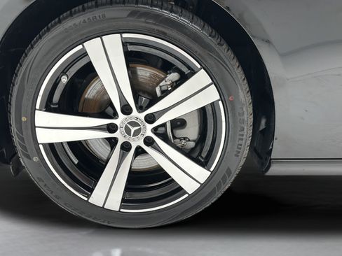 Used 2025 Mercedes-Benz C 300 4MATIC Sedan image 8