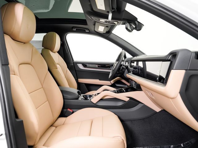 Certified 2026 Porsche Cayenne AWD/4WD image 23