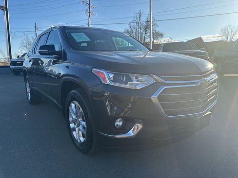 Used 2020 Chevrolet Traverse LT image 7