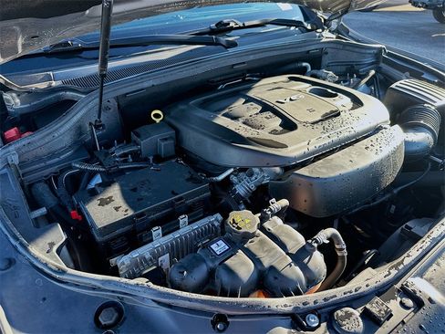 Used 2019 Dodge Durango SXT w/ 3rd Row Seating Group image 26