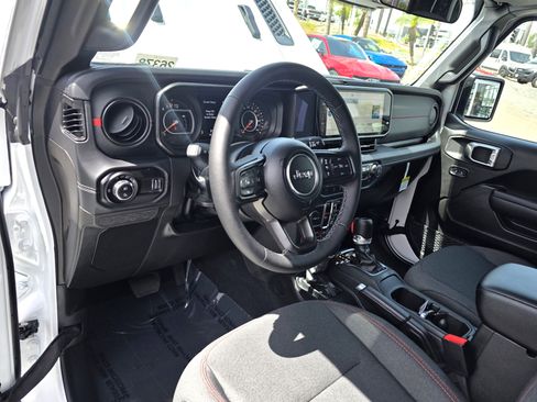 New 2026 Jeep Gladiator Rubicon AWD/4WD image 9