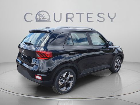 New 2026 Hyundai Venue SEL FWD image 5
