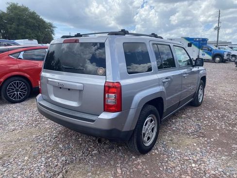 Used 2017 Jeep Patriot Sport w/ Power Value Group FWD image 5