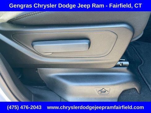 Used 2025 RAM 1500 Big Horn AWD/4WD image 17