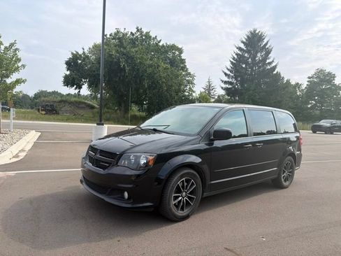 Used 2017 Dodge Grand Caravan GT FWD image 1