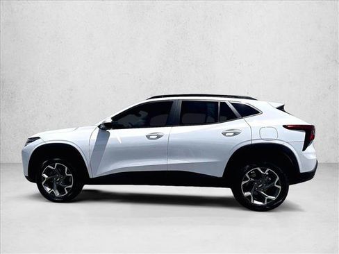 Used 2025 Chevrolet Trax LT w/ Driver Confidence Package FWD image 6