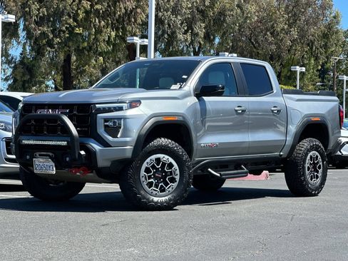 Used 2023 GMC Canyon AT4X w/ Edition 1 AWD/4WD image 9