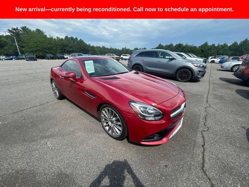 Used 2020 Mercedes-Benz SLC 300 image 3