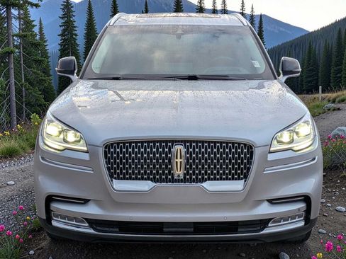 Used 2022 Lincoln Aviator Reserve w/ Equipment Group 201A AWD/4WD image 9
