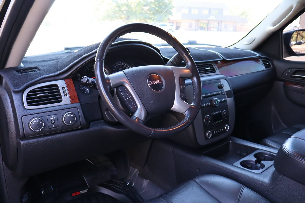 Used 2011 GMC Yukon SLT w/ SLT-2 Equipment Package AWD/4WD image 15