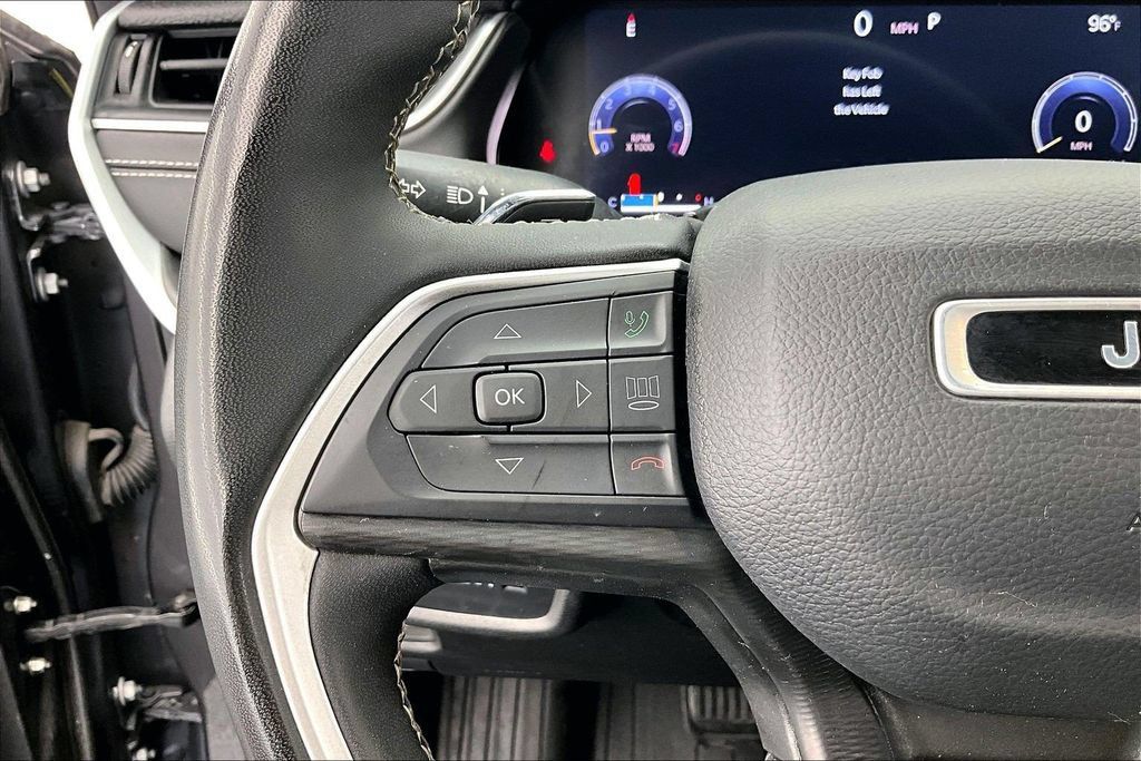 Used 2024 Jeep Grand Cherokee L Laredo AWD/4WD image 18