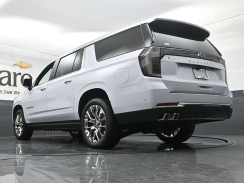 New 2026 Chevrolet Suburban High Country AWD/4WD image 5