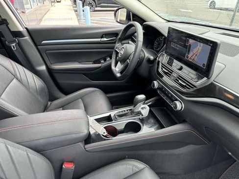 Certified 2024 Nissan Altima 2.5 SR w/ SR Premium Package FWD image 23