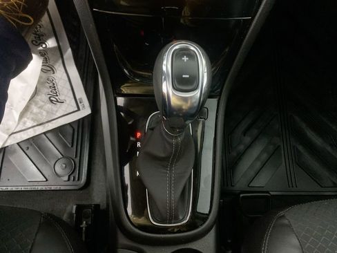 Used 2022 Buick Encore Preferred w/ Safety Package image 19