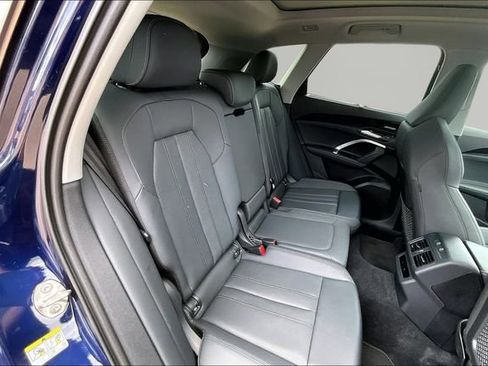 Used 2025 Audi Q5 Premium Plus w/ Premium Plus AWD/4WD image 29