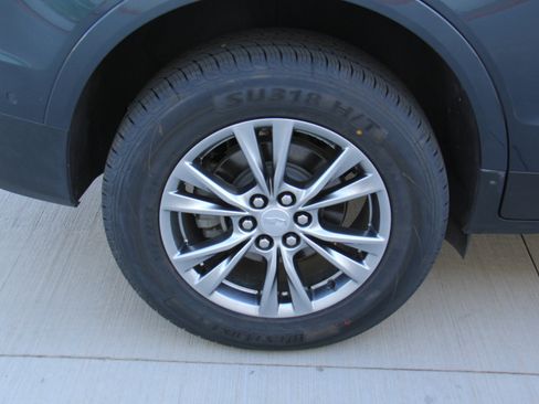 Used 2021 Cadillac XT5 Premium Luxury image 30