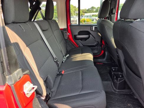 Used 2018 Jeep Wrangler Unlimited Sport S AWD/4WD image 26