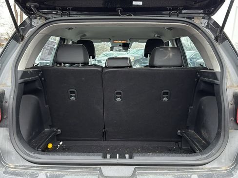 Used 2023 Hyundai Venue Limited w/ Cargo Package image 23