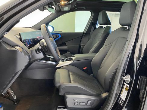 Used 2025 BMW X3 xDrive30i w/ Premium Package image 5