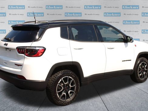 Used 2025 Jeep Compass Trailhawk w/ Trailhawk Convenience Group AWD/4WD image 7