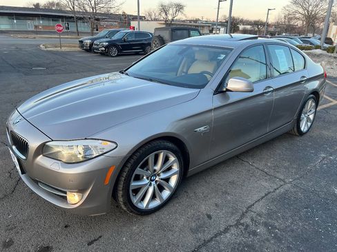 Used 2011 BMW 535i xDrive Sedan image 6