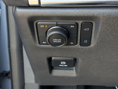 New 2025 Ford Expedition Platinum w/ Driver's Package image 52