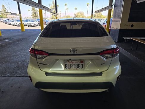Used 2020 Toyota Corolla LE w/ Carpet Mat Package (TMS) FWD image 5