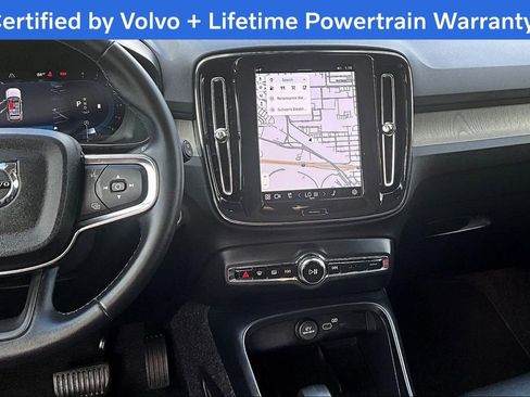 Certified 2025 Volvo XC40 B5 Core image 8