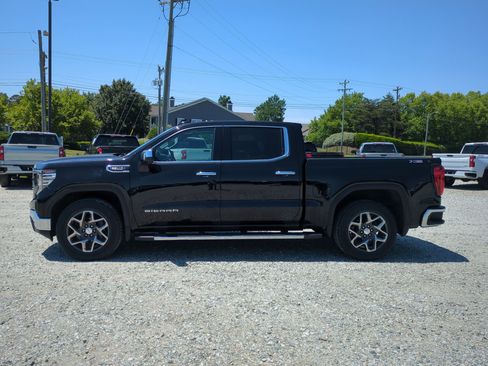 Used 2023 GMC Sierra 1500 SLT w/ SLT Premium Package AWD/4WD image 7