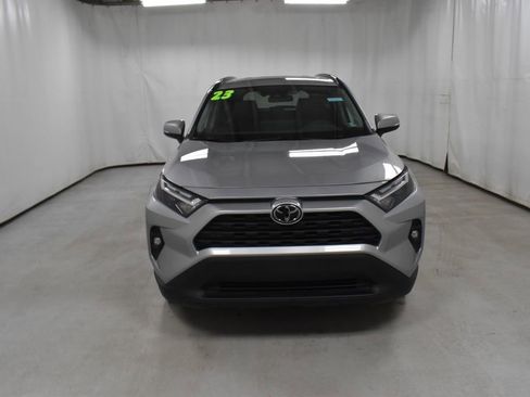 Used 2023 Toyota RAV4 XLE Premium image 4