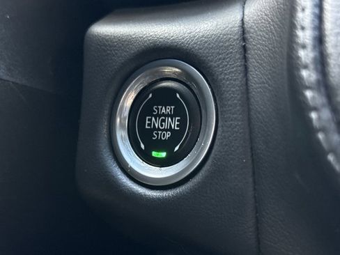 Used 2021 Chevrolet Tahoe Z71 image 28