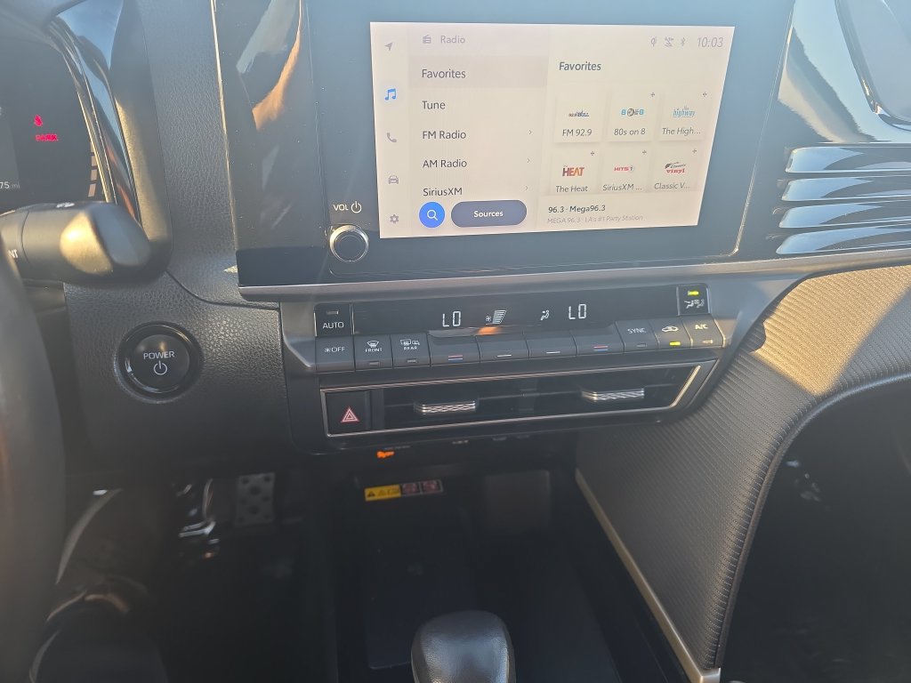 Used 2025 Toyota Camry SE w/ Convenience Package FWD image 15