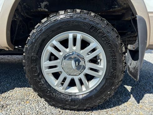 Used 2012 Ford F150 Lariat image 2