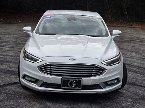 Used 2017 Ford Fusion SE w/ Equipment Group 602A image 2