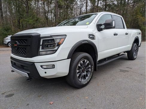 Used 2022 Nissan Titan PRO-4X image 2