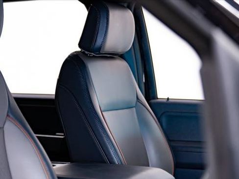 Used 2025 Ford F150 Lariat w/ Equipment Group 501A Mid image 26