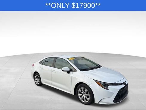 Used 2024 Toyota Corolla LE image 1