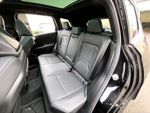 Used 2025 BMW X3 xDrive30i w/ Premium Package image 28