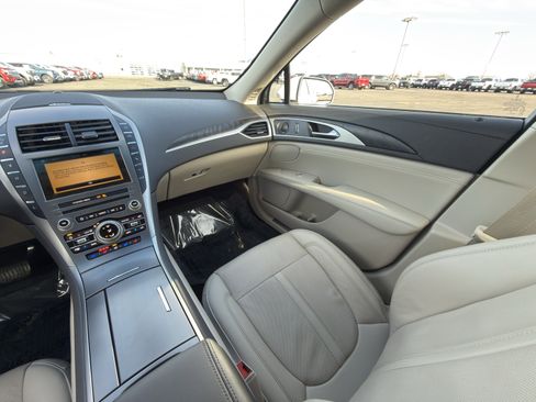 Used 2019 Lincoln MKZ Reserve image 34